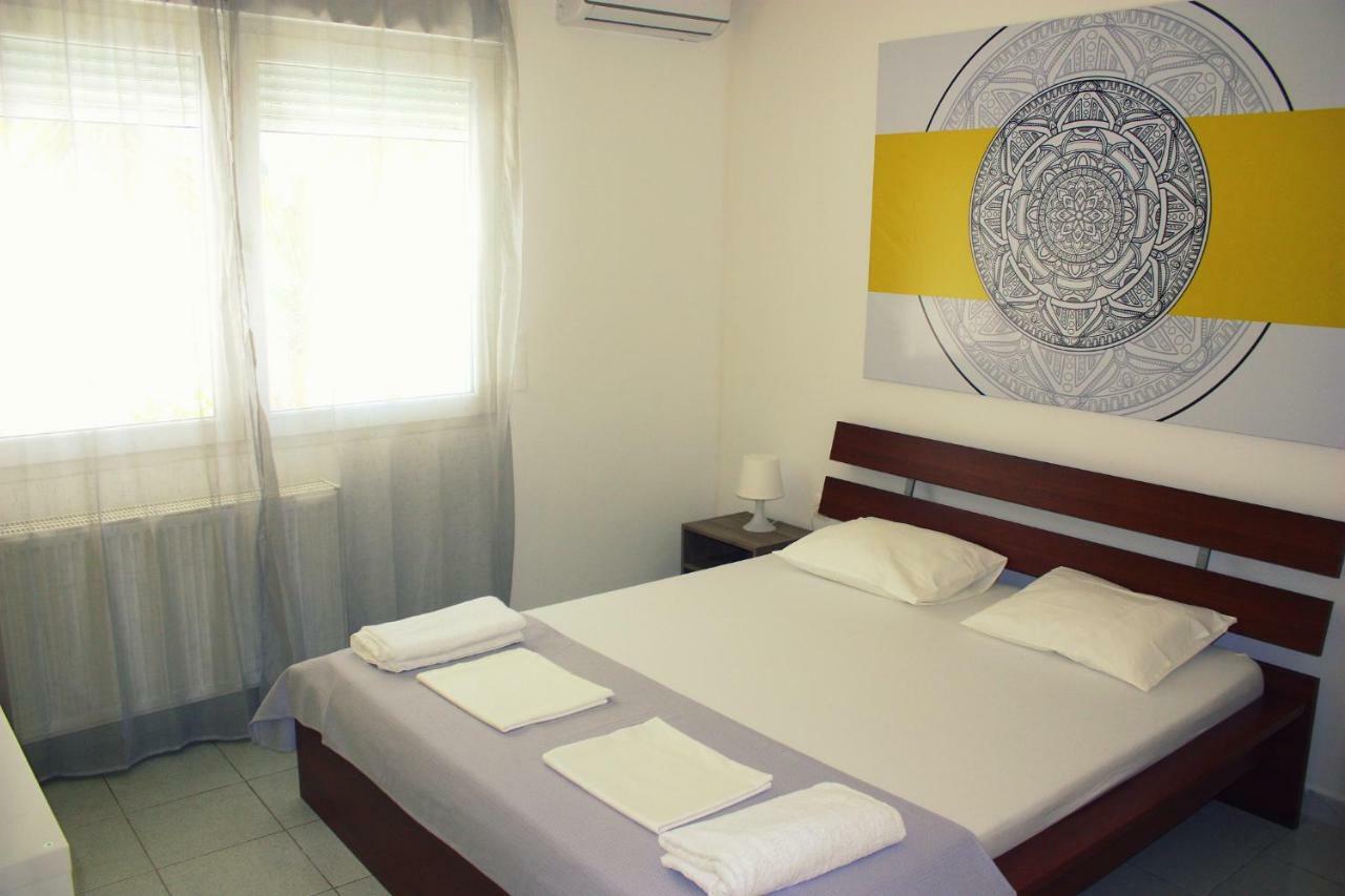 Nei Epivates Rental Rooms 50M From The Beach Néoi Epivátai Exteriér fotografie