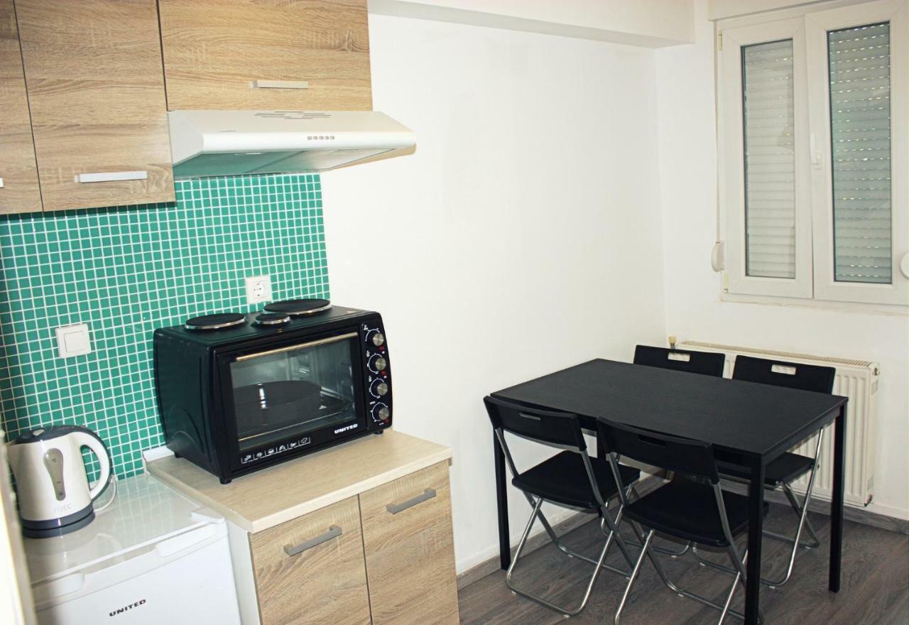 Nei Epivates Rental Rooms 50M From The Beach Néoi Epivátai Exteriér fotografie